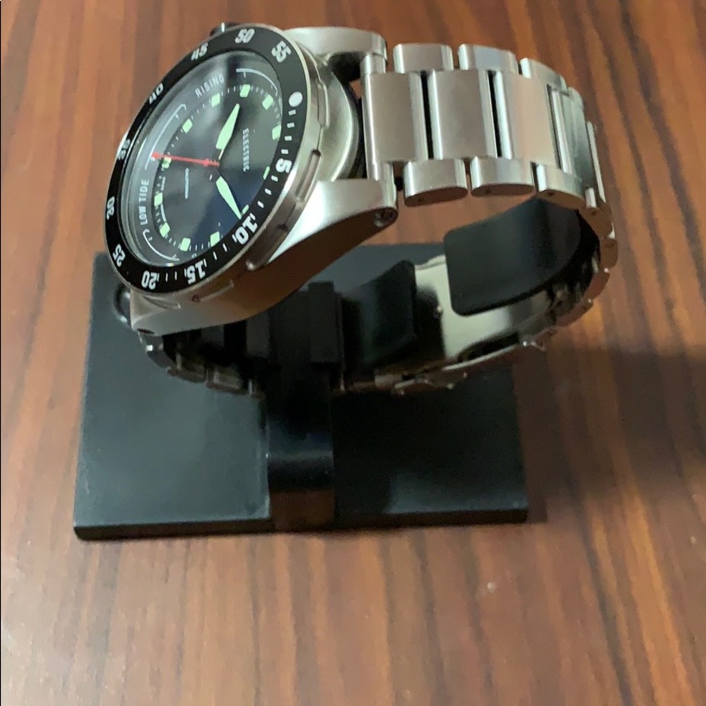 DW03 Stainless Steel Tide Dive Watch - Picture 6 of 8